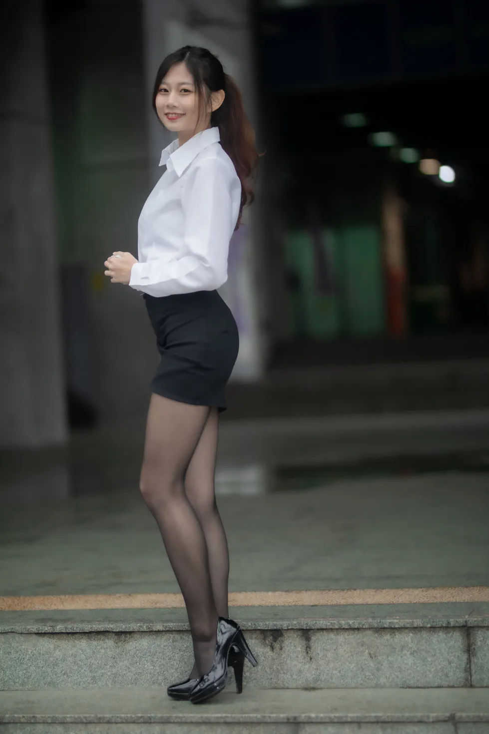 [Mzsock] NO.128 Dolly Liu OL black silk high heels beautiful legs street photography#[31P]-27